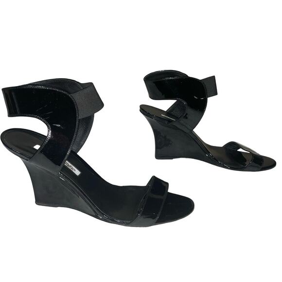 Manolo Blahnik Pepewe Black Patent Leather Wedge Heels    Size: EU 40.5 - Picture 3 of 8